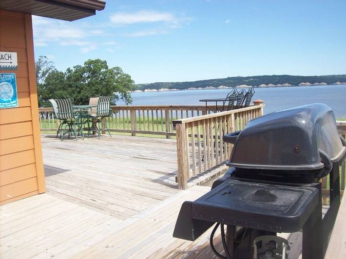 Vacation house for 19 people, with yard in Nebraska
