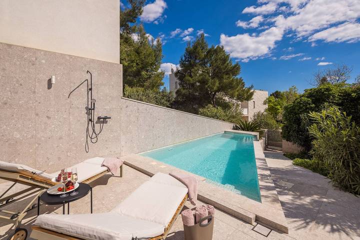 Villa pour 12 personnes, avec jardin à Bol - 2