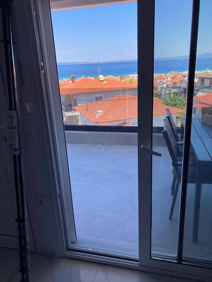 Apartment with Sea View in Polychrono, Cassandra