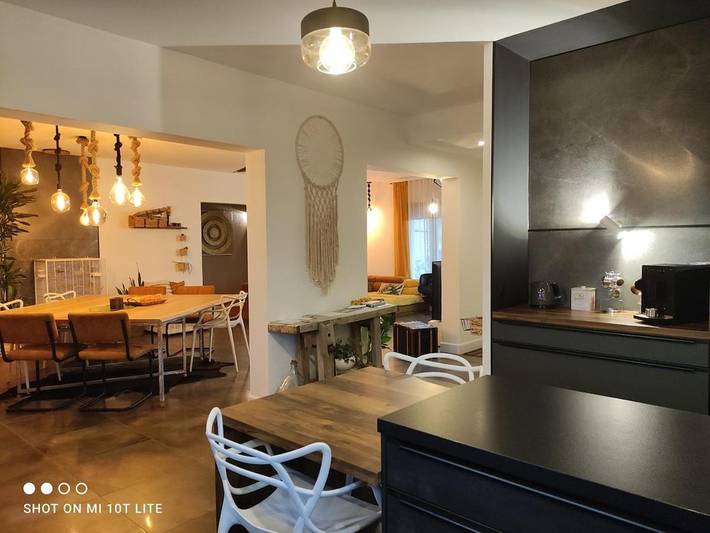 Location de vacances pour 12 personnes, avec terrasse ainsi que vue et piscine à Loupian - 2