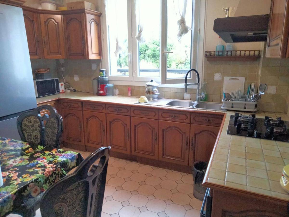 Family Room with Garden View in La Courneuve, Seine-Saint-Denis