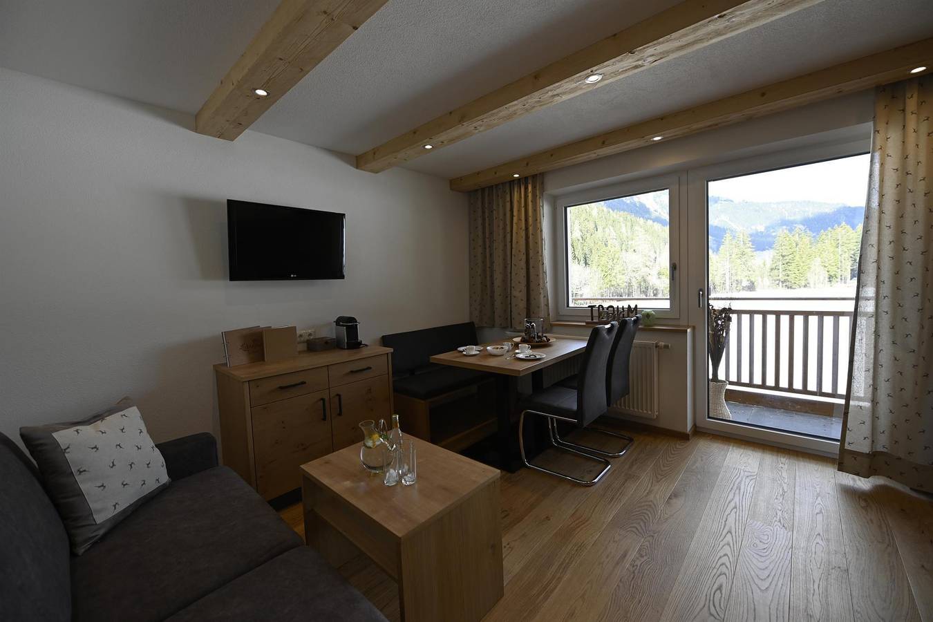 Ganze Ferienwohnung, Appartement/Fewo, Dusche, Wc, Flussblick in Holzgau, Allgäuer Alpen (Österreich)