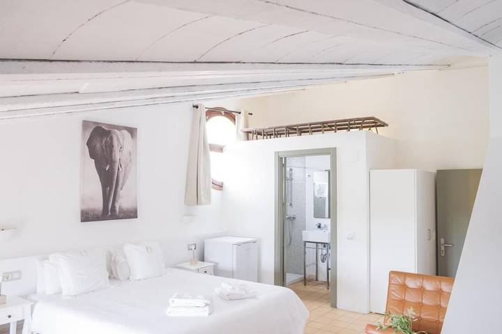 Casa rural para 3 personas, con jardín y piscina en D'aiguamolls De L'empordá - 2
