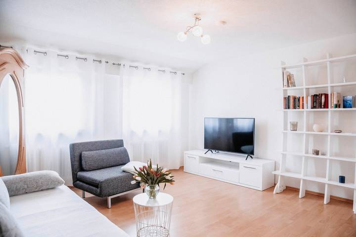 Ferienwohnung für 4 Personen, mit Balkon und Garten in Moos