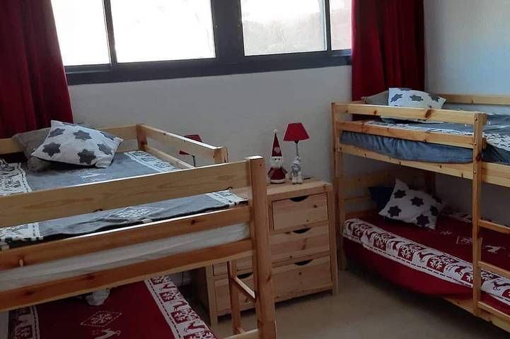 Apartamento entero, Apartamento en 2 niveles para 8 personas, 3 dormitorios, 2 baños. in Saint-Lary-Soulan, Parque nacional de los Pirineos