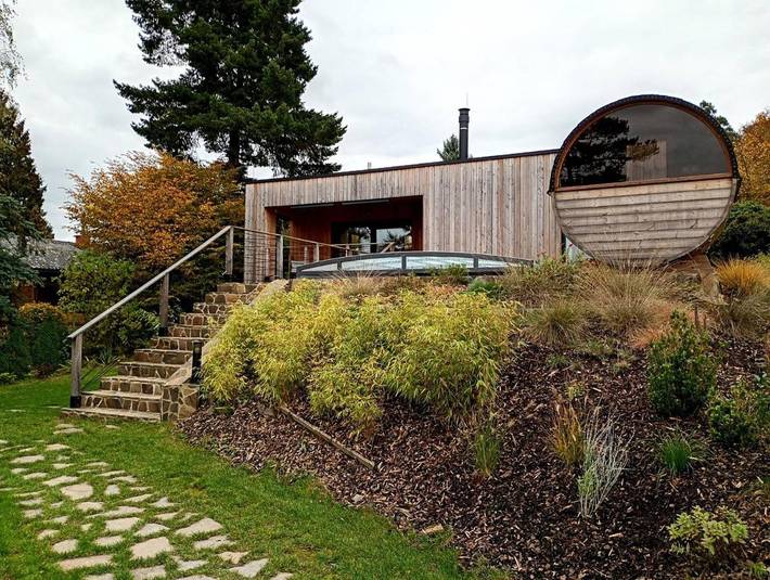 Casa de vacaciones para 5 personas, con jardín y vistas además de piscina y sauna - 1