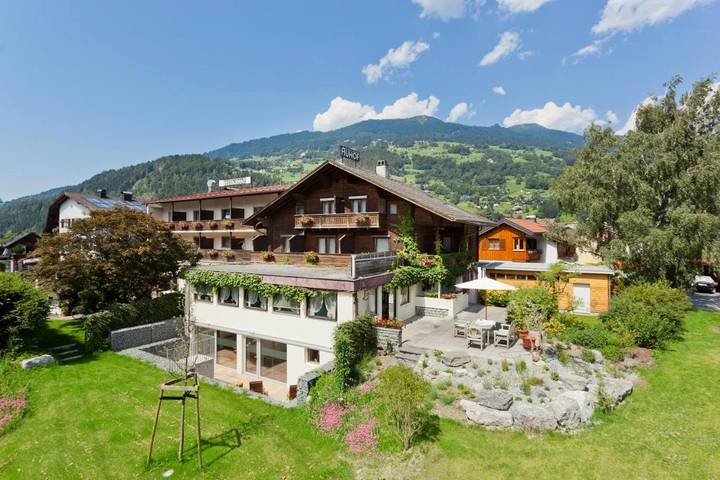 Hôtel pour 3 personnes, avec sauna ainsi que jardin et vue, animaux acceptés