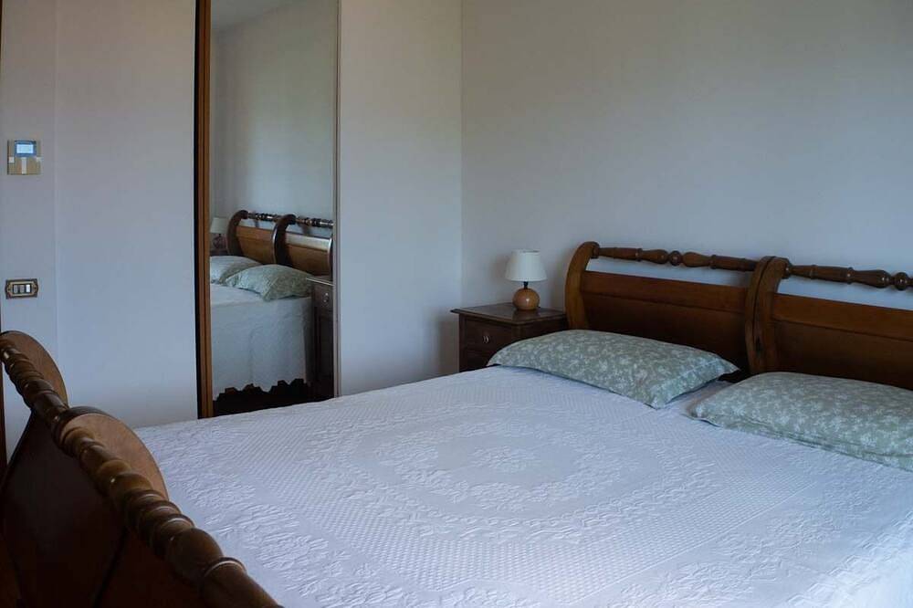 Your Villa between lake and mountains in Luino, Comune di Luino