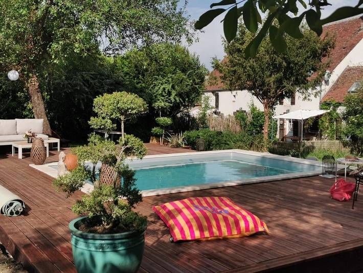 Location de vacances pour 5 personnes, avec terrasse et jardin ainsi que piscine et vue, animaux acceptés dans Saint-Hilaire-Saint-Mesmin - 2