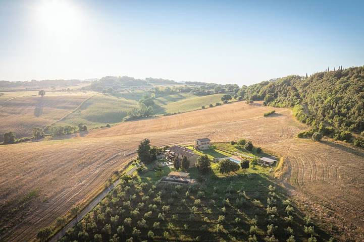 Agriturismo per 4 persone, con giardino in Pomarance