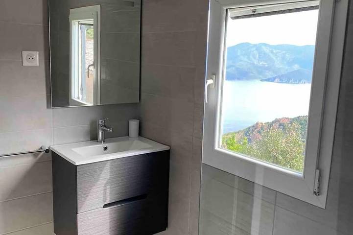 Piana Maison de Village Pour 4 Personnes Avec vue sur le Golfe de Porto in Piana, Ajaccio region