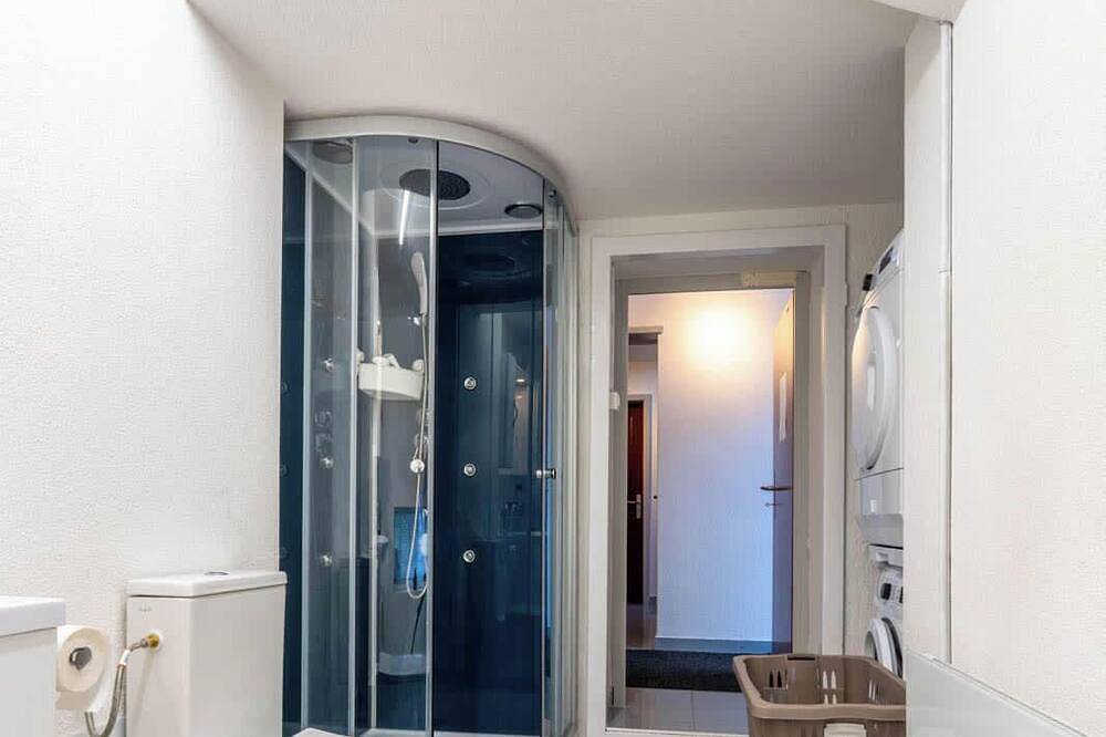 Comfortable Zürich Getaway with Garden Access in Zürich, Bezirk Zürich