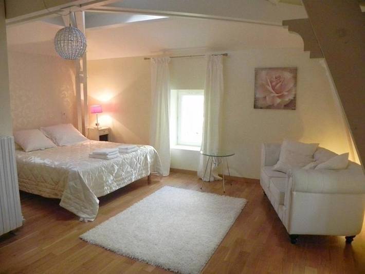 Gîte pour 3 personnes, avec vue et jardin à Belvès-de-Castillon - 2
