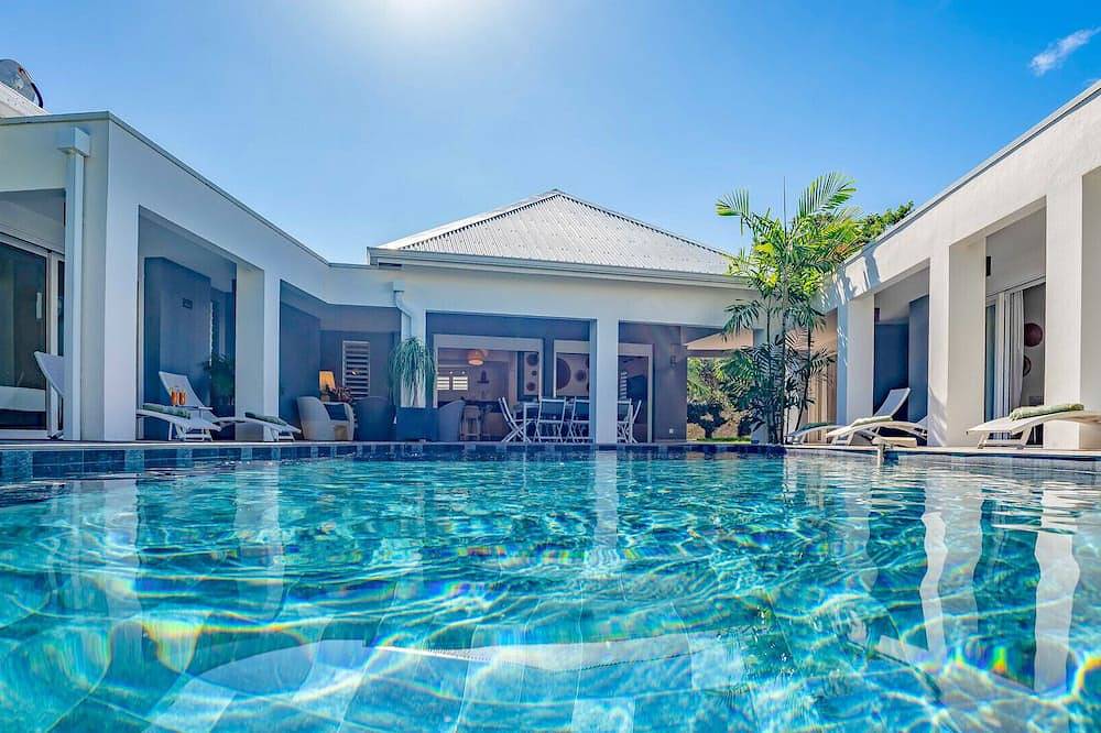 Villa Morgan, moderne, piscine chauffée et proche commodités in Saint-François, Guadeloupe