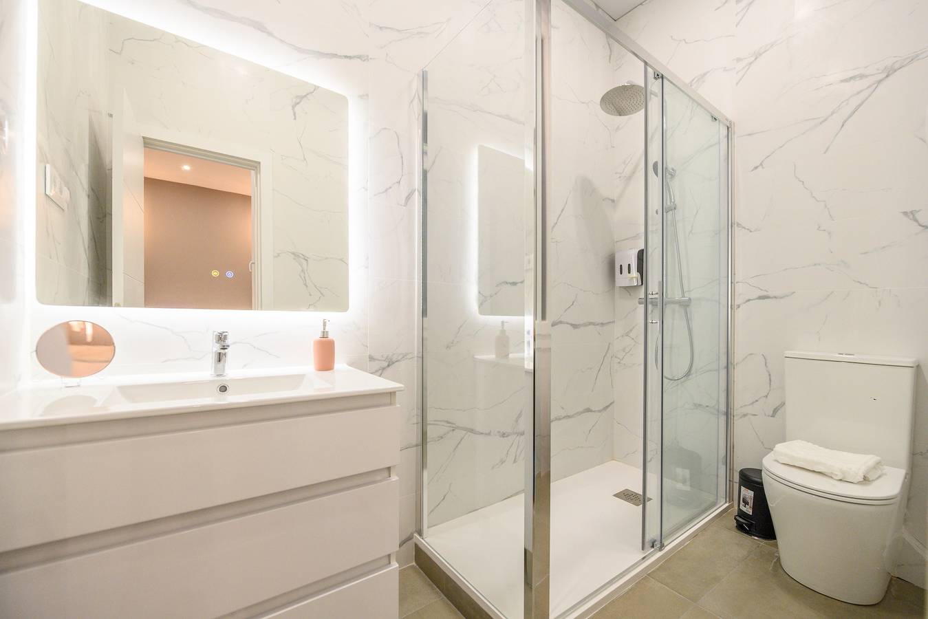 Appartement entier, M Confort y estilo urbano: tu piso perfe in Centro (Madrid), Madrid