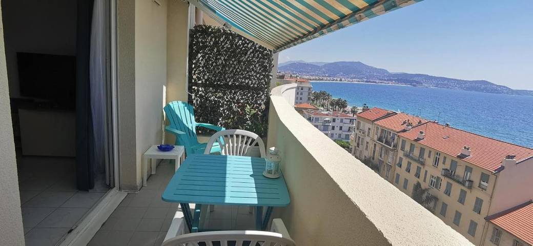 Gîte pour 2 personnes, avec terrasse dans Plage Carras Nice - 3