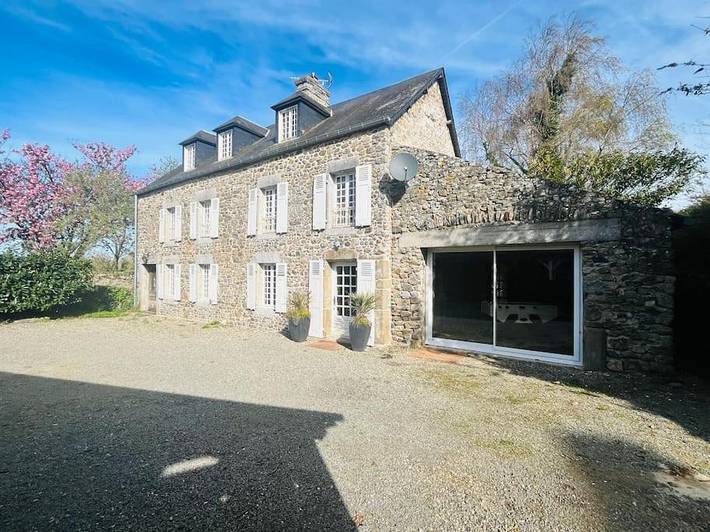 Location de vacances pour 8 personnes, avec jardin et terrasse, animaux acceptés à Tourville-sur-Sienne