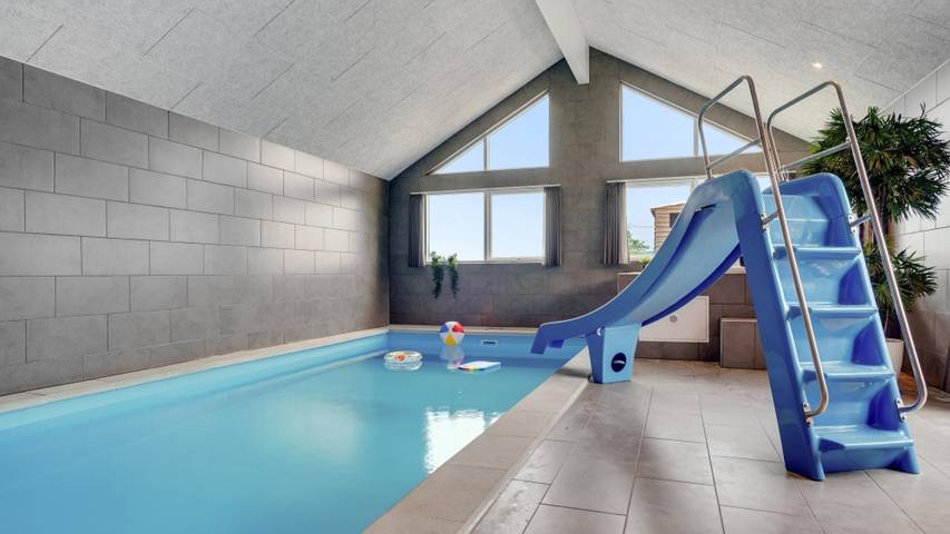 Ferienhaus für 30 Personen, mit Terrasse und Sauna sowie Garten, mit Haustier in Hostrup Strand