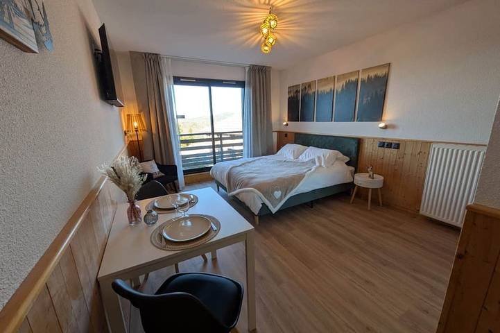 Appartement entier, Juracîmes Duo appartement 2 personnes in Mijoux, Parc naturel régional du Haut-Jura
