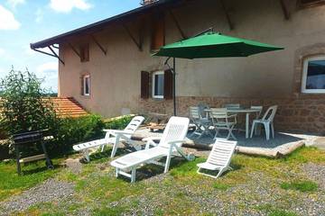 Location de vacances pour 6 personnes à Villechenève