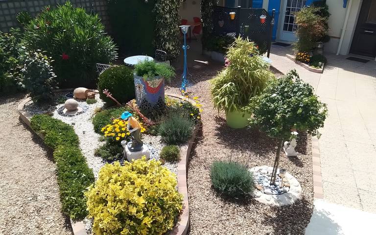 Location de vacances pour 2 personnes, avec jardin à Thésée - 4