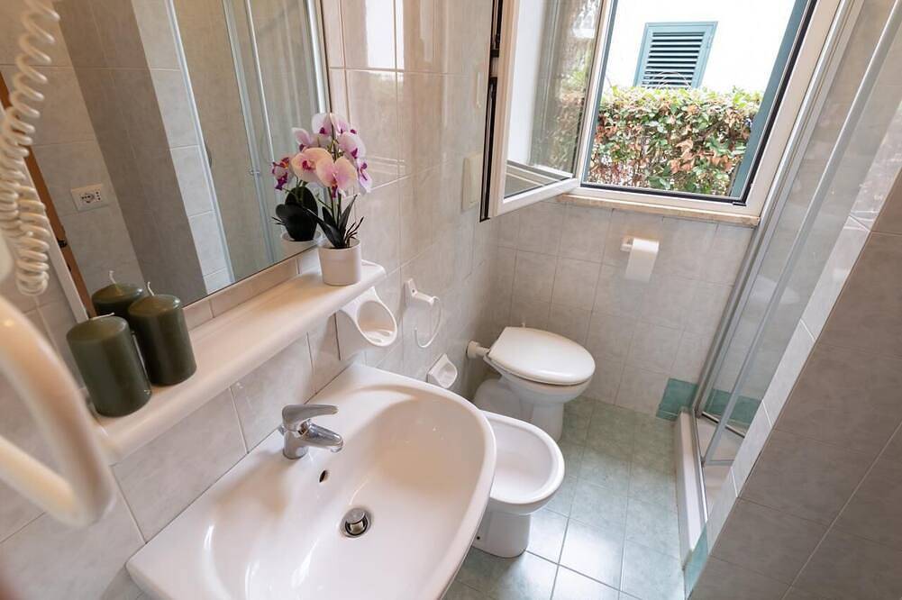 Entire apartment, Le Mimose Family Camping Village Apartment Superior for 6 people in Porto Sant'Elpidio, Fermo Province