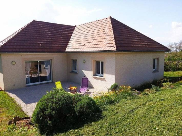 Location de vacances pour 4 personnes, avec jardin à La Chapelle-sous-Brancion - 4