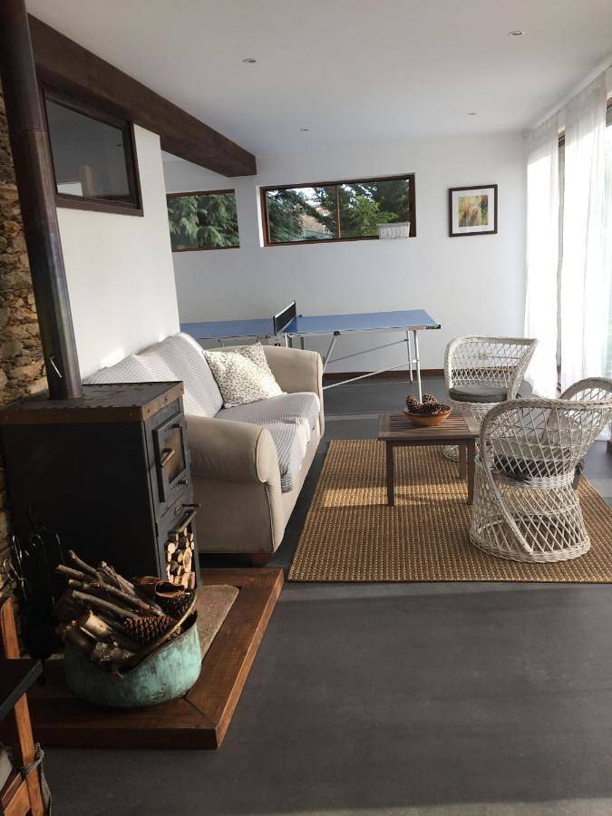 Location de vacances pour 6 personnes, avec jardin ainsi que piscine et vue, adapté aux familles dans Vilar de Mouros - 2