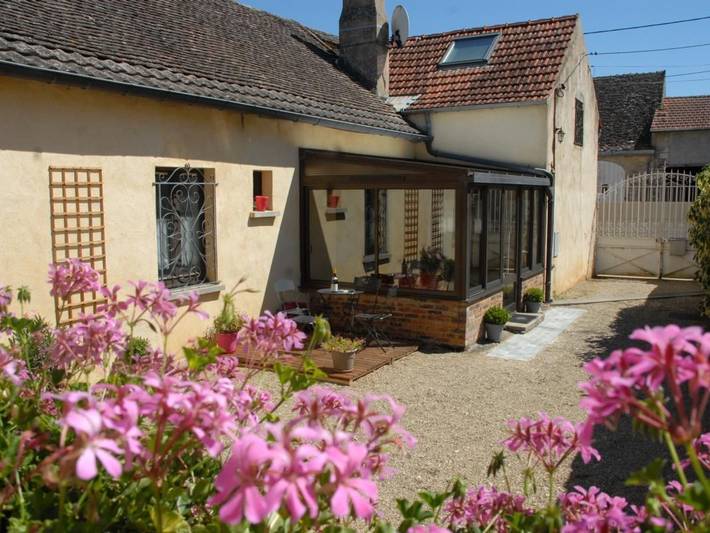 Gîte pour 4 personnes, avec Terrasse et Jardin à Meursault