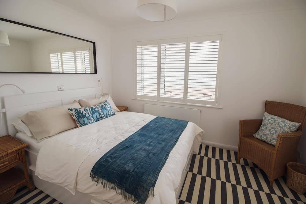 The beach box  -  a houses  that sleeps 6 guests  in 3 bedrooms in Seaford, Sussex Est