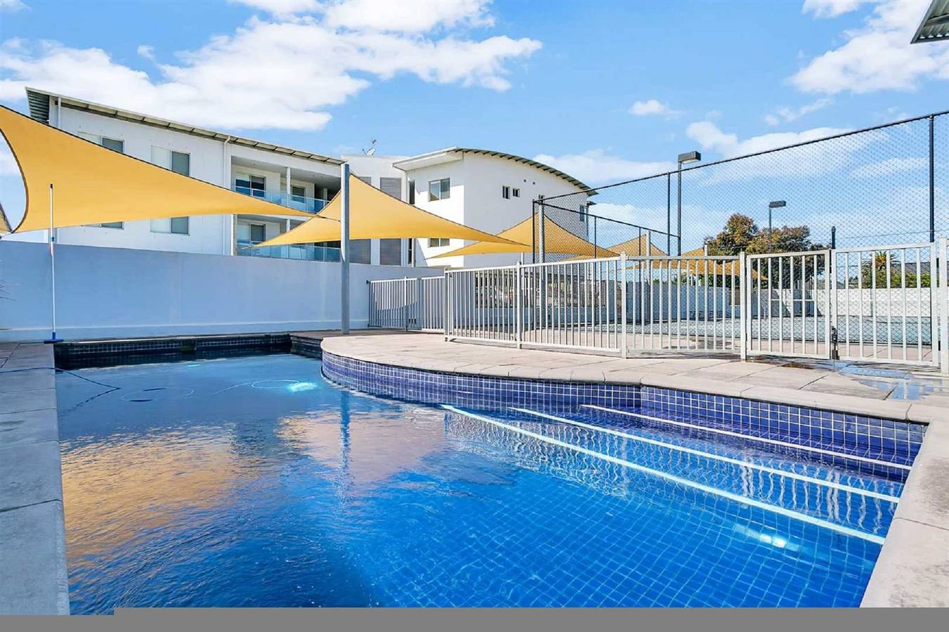 Entire apartment, Gallery Resort Style Penthouse no 13 in Victor Harbor, South Australia