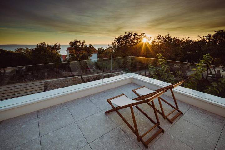 Villa für 5 Personen, mit Balkon und Terrasse sowie Garten und Pool in Novalja - 3