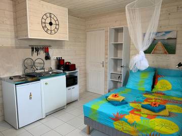 Gîte pour 2 personnes, avec terrasse dans Plage de Ferry