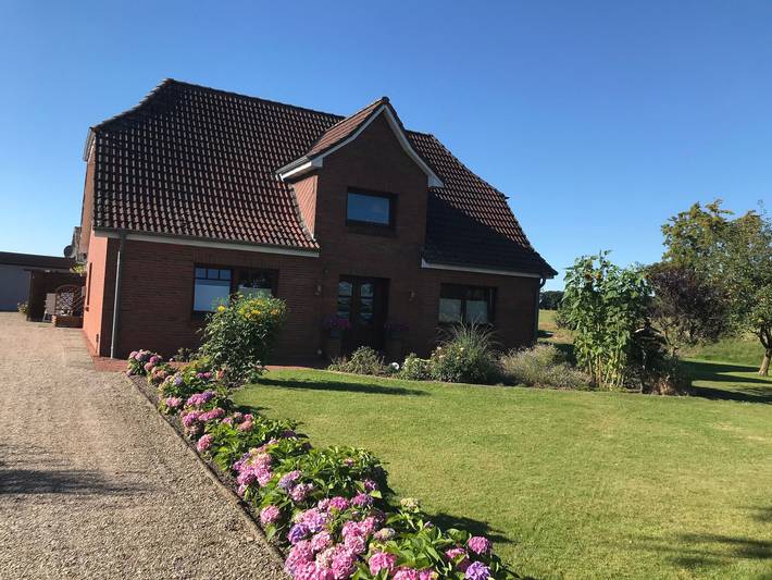 Ferienhaus für 6 Personen, mit Terrasse und Garten in Janneby