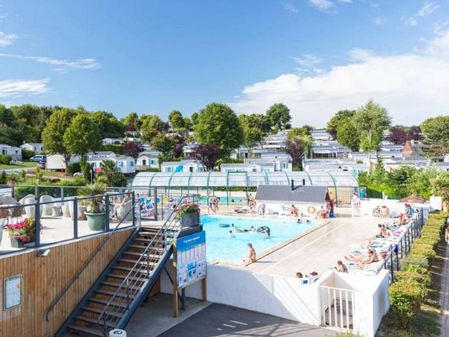 Camping la Vallée - Mobilhome 4 personnes - Comfort | 2 Ch. | 4 Pers. | Terrasse simple in Saint-Sauveur-de-la-Mer, Région de Lisieux
