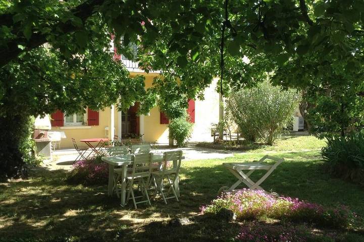 Location de vacances pour 4 personnes, avec Jardin à Rougiers