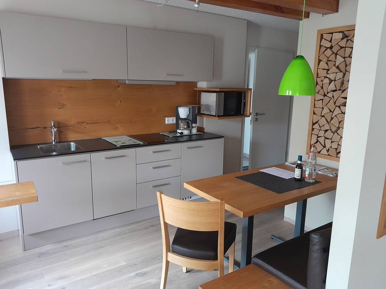 Apartamento entero, Apartamento 'Am Kniebach' con balcón y Wi-Fi in Immenstaad, Immenstaad am Bodensee