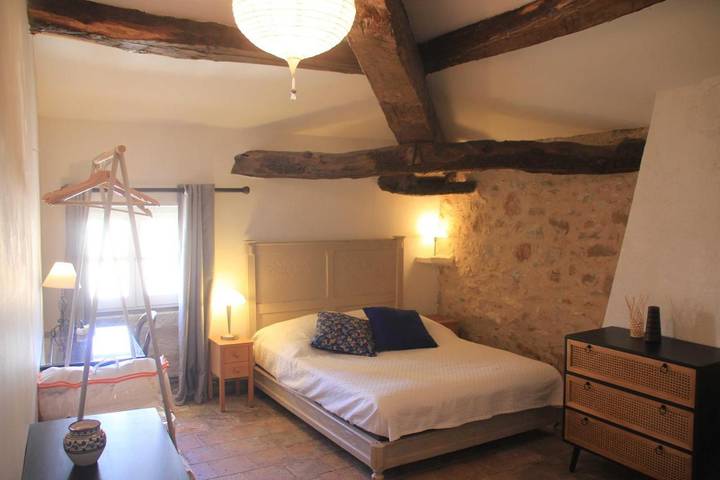 Location de vacances pour 13 personnes, avec vue et jardin à Gabian - 3