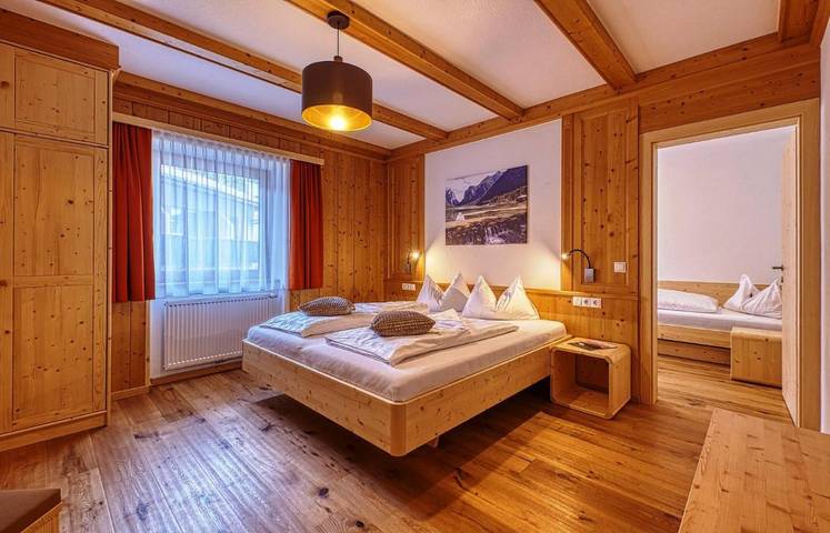 Location de vacances pour 2 personnes, avec vue et jardin à Villabassa - 2