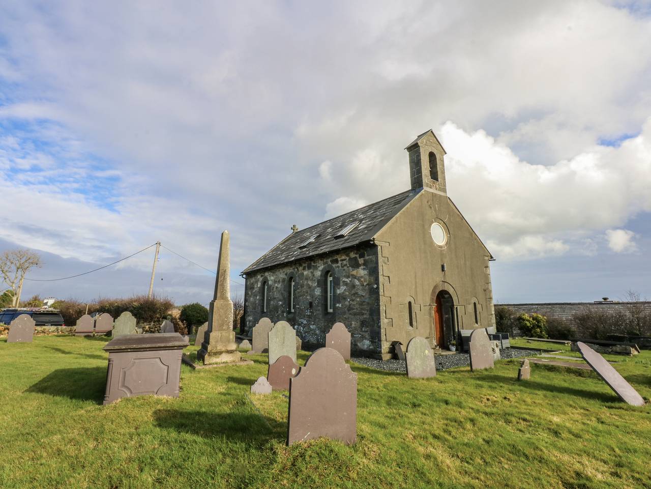 Eglwys St Cynfil in Gwynedd
