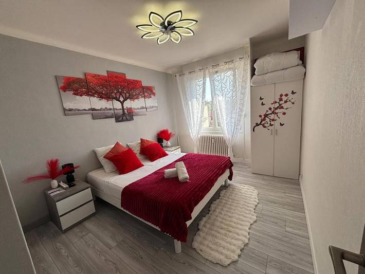 Gîte pour 7 personnes, avec Balcon et Terrasse ainsi que Jardin et Vue à Vittel - 3