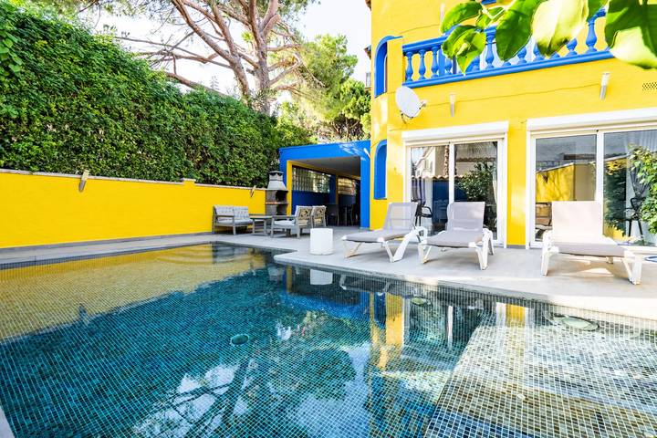 Casa rural para 8 personas, con terraza en Ampuriabrava - 3