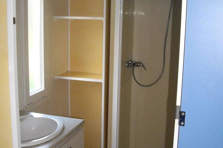 Mobil home pour 4 personnes, avec terrasse à Saint-Jean-de-Valériscle - 4