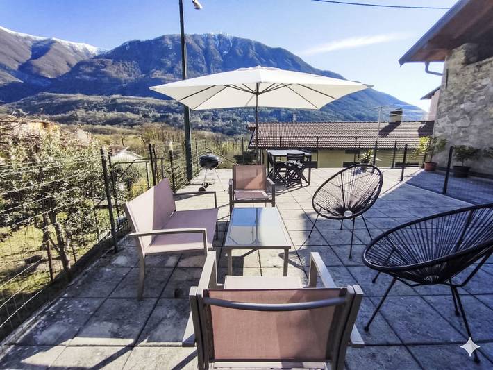 Ferienhaus für 6 Personen, mit Balkon und Terrasse sowie Garten und Seeblick am Luganersee - 2