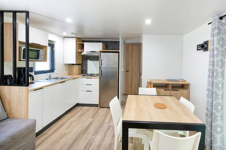 Mobilheim 'Mobilhome Confort 6 Personnes 71' mit privater Terrasse, privatem Garten und Wi-Fi in Bretagne-d'Armagnac, Gers