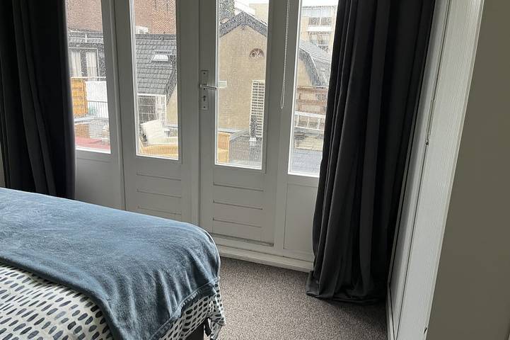 Ganze Wohnung, Cute apartment  with office space nearby Amsterdam. Long term rental on request. in Bussum, Nordholland