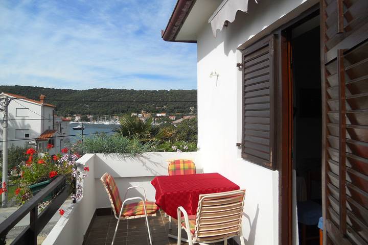 Ferienwohnung für 2 Personen, mit Balkon/Terrasse, mit Haustier in Supetarska Draga