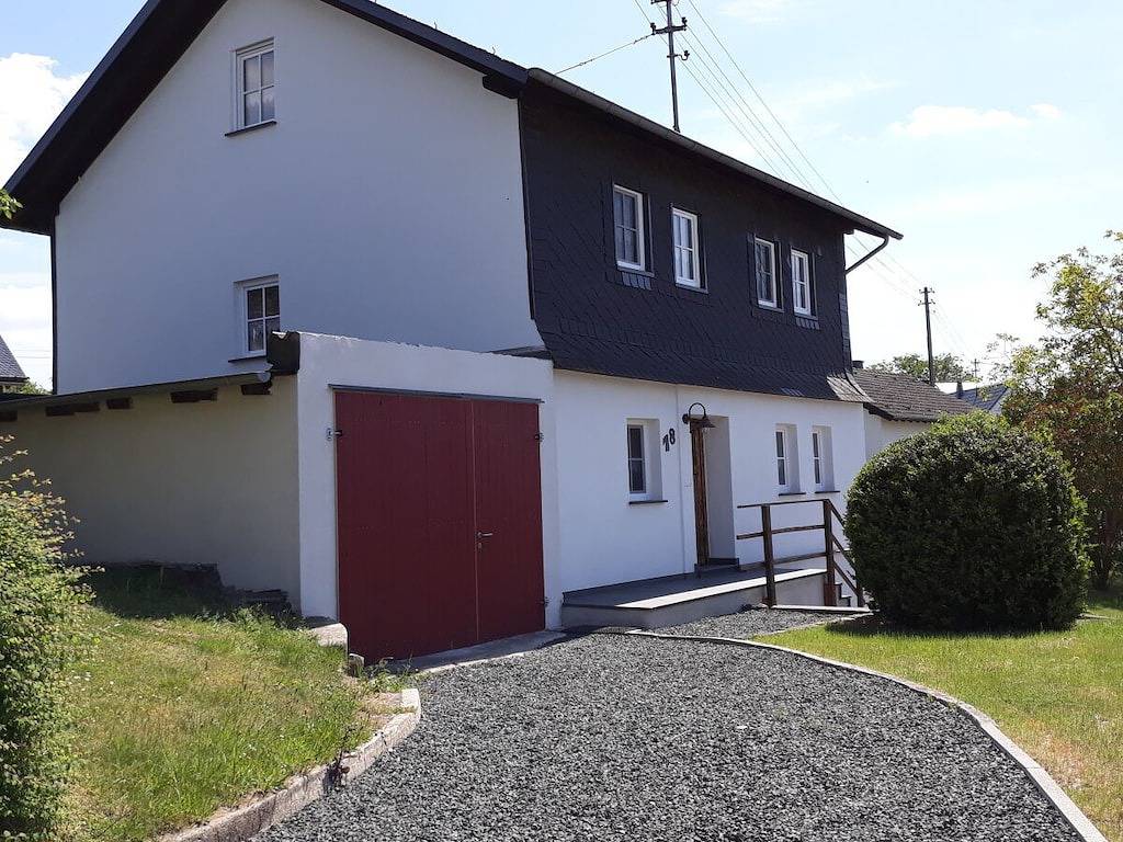 Ferienhaus in Buch mit Schwimmbecken in Buch, Hunsrück