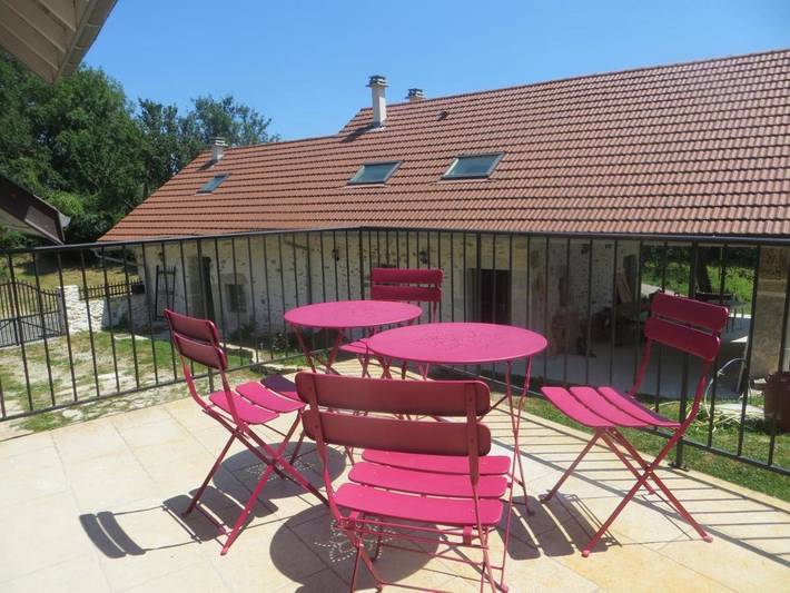 Gîte pour 2 personnes, avec jardin et terrasse, animaux acceptés à Yenne - 4