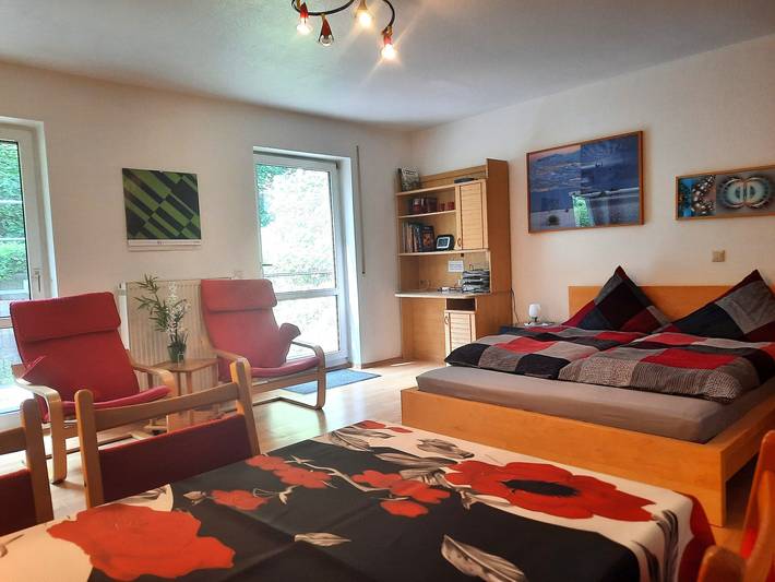 Ferienwohnung für 3 Personen, mit Balkon/Terrasse und Terrasse sowie Garten in Internationales Dixieland Festival Dresden